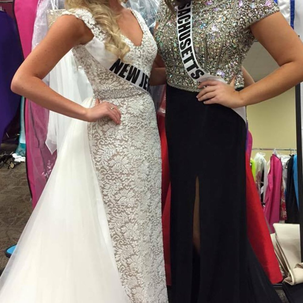 Custom Sherri Hill Couture Ivory Beaded Lace - Picture 14 of 16